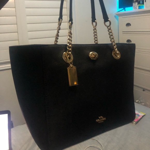Coach 57107 Turnlock Gold Chain Tote 27 In Pebble Leather Black Bag - Picture 3 of 4